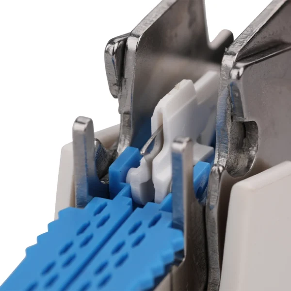 Close-up of the RYZQ-80H linear cutter stapler cartridge
